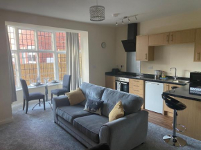 Modern 1 Bed Apartment Uphill Lincoln